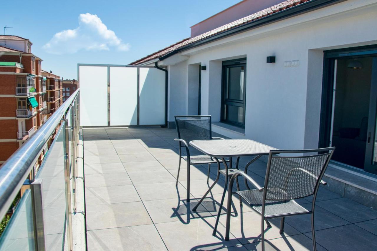Aparthotel Essenzia De Castilla Aranda de Duero Exterior photo